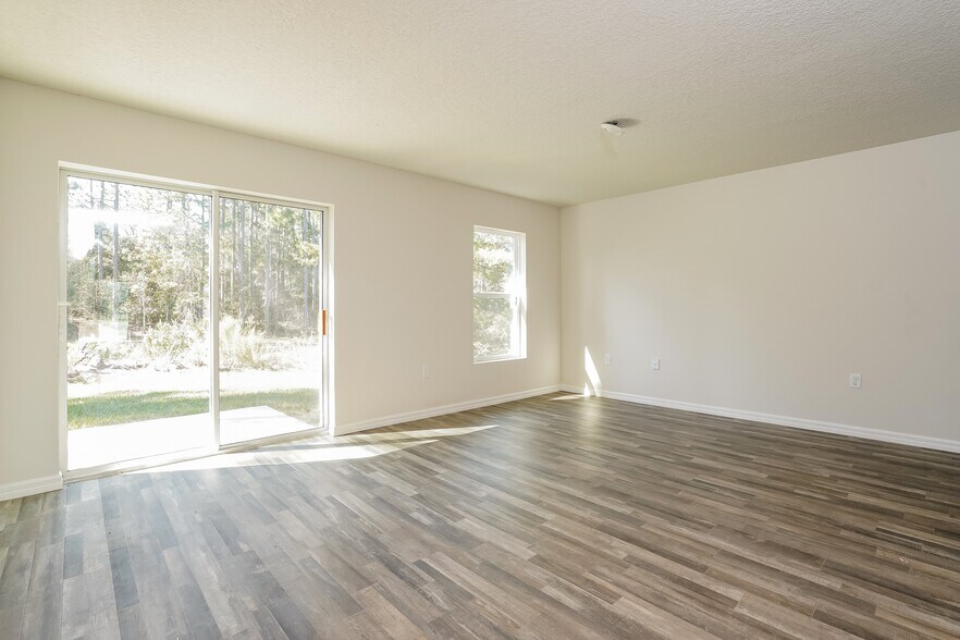 Building Photo - 2660 W Bravura Dr