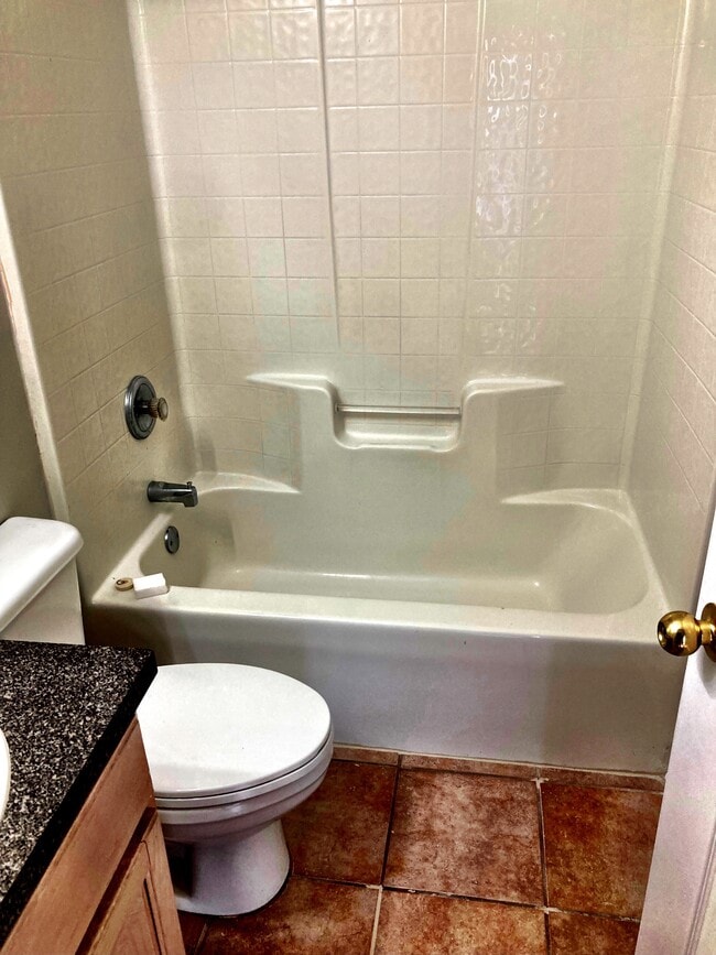 Building Photo - 8082 Veterans Pkwy