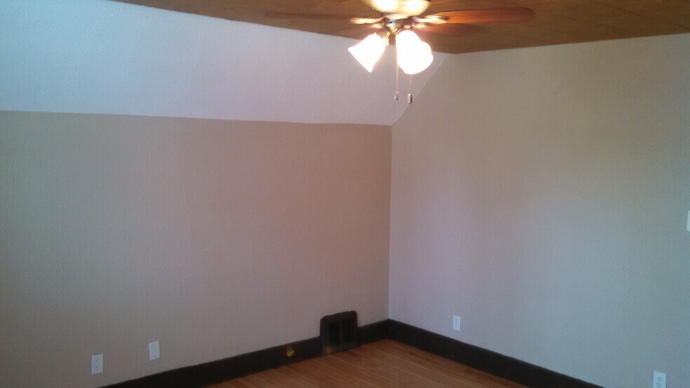 Building Photo - 2516 S Logan Ave