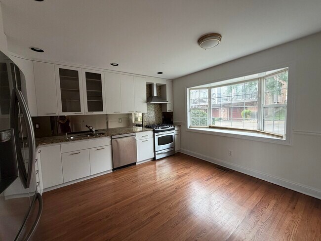 Building Photo - 119 Panorama Dr