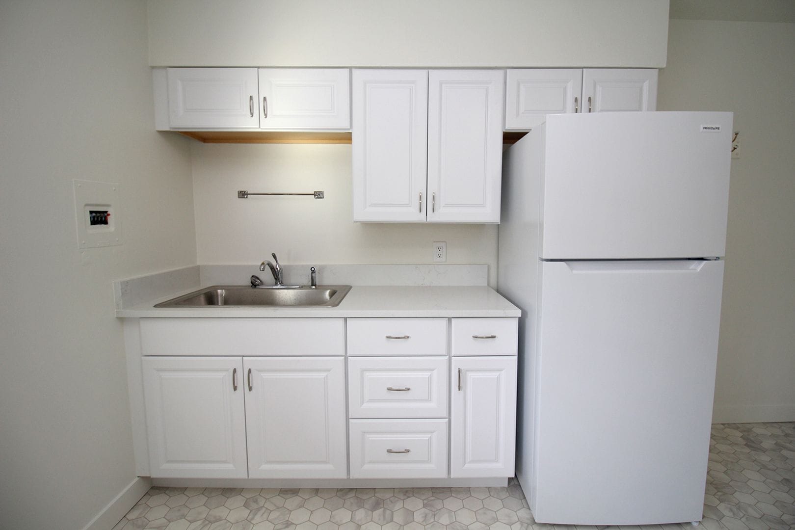 Building Photo - 3525 SW 10th Ave