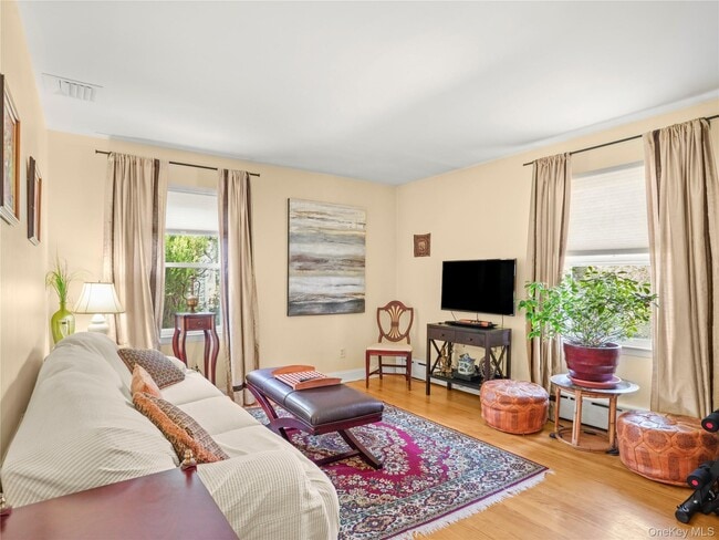 Building Photo - 1035 Shore Acres Dr