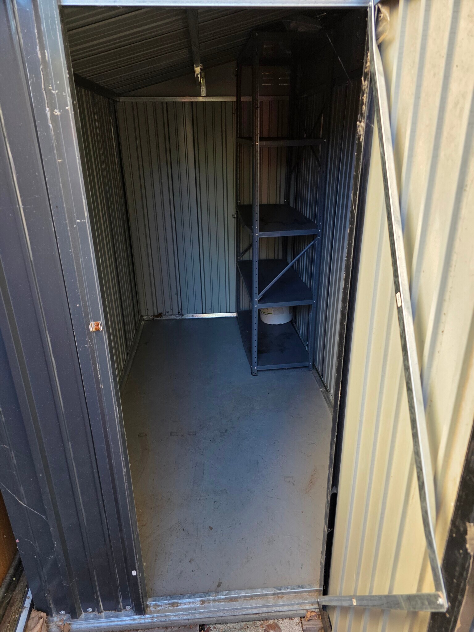 Extra storage on side yard - 4321 Grafton Cir