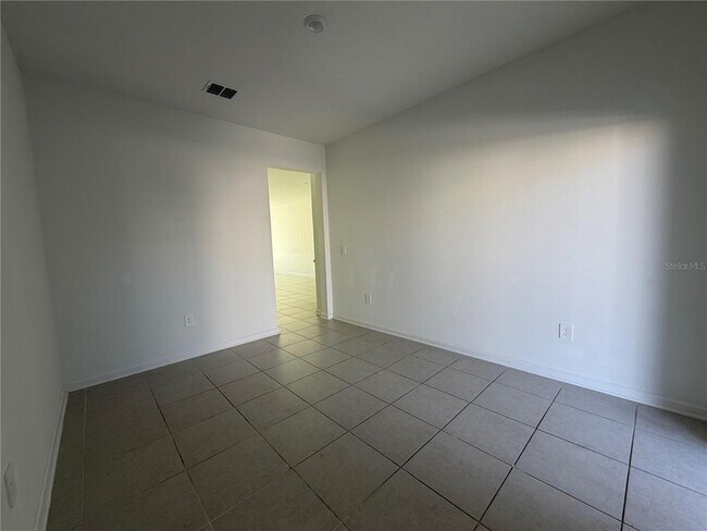 Building Photo - 2678 Skyline Lp