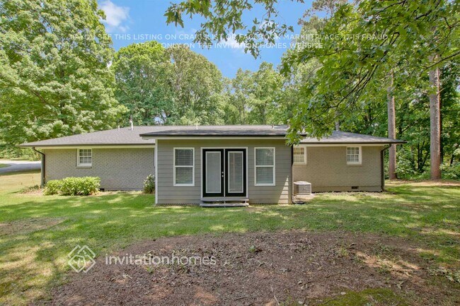 Building Photo - 1665 Elmwood Dr