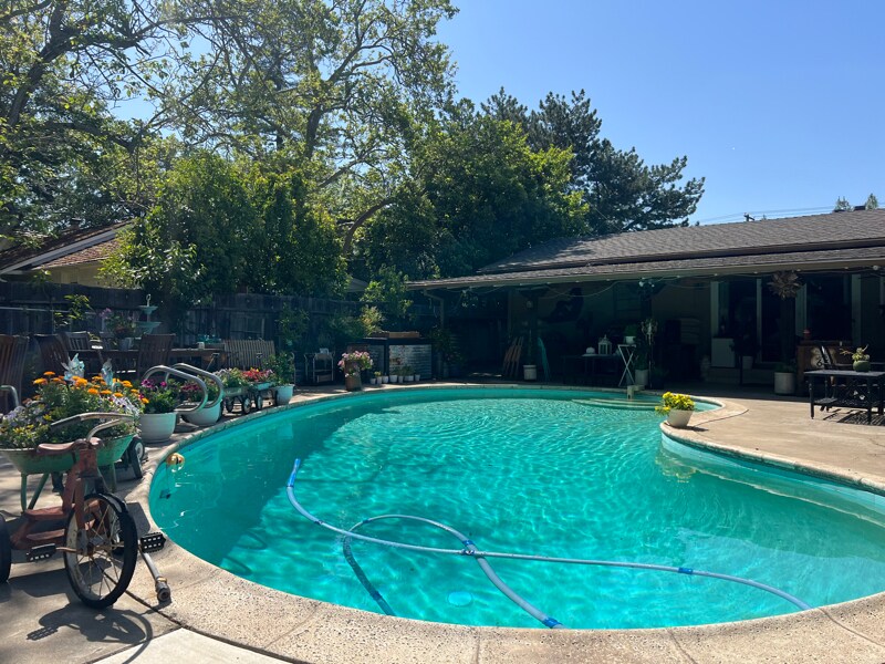 Building Photo - 5003 Whitney Ave