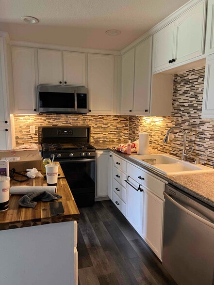 Building Photo - 606 E B St