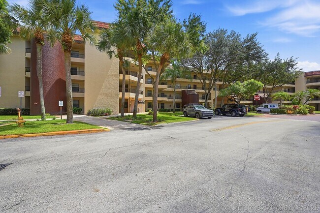 Building Photo - 10401 W Broward Blvd