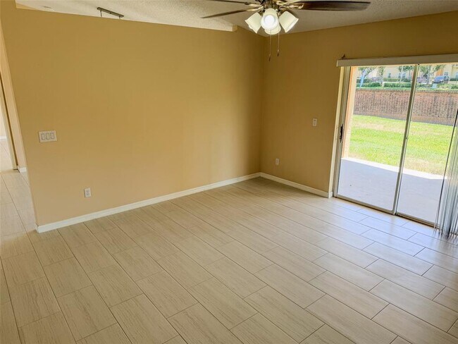 Building Photo - 770 Americana Ct