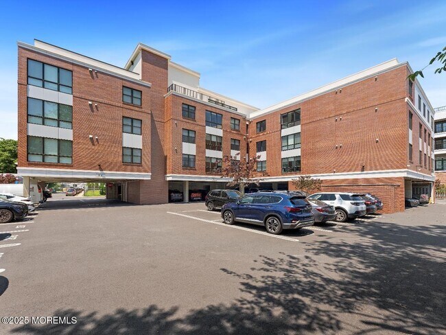 Building Photo - 27 3rd Ave