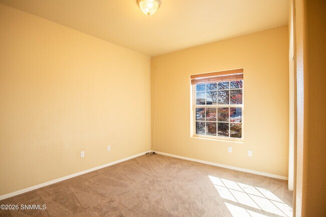 Building Photo - 4032 Cll De Estrellas