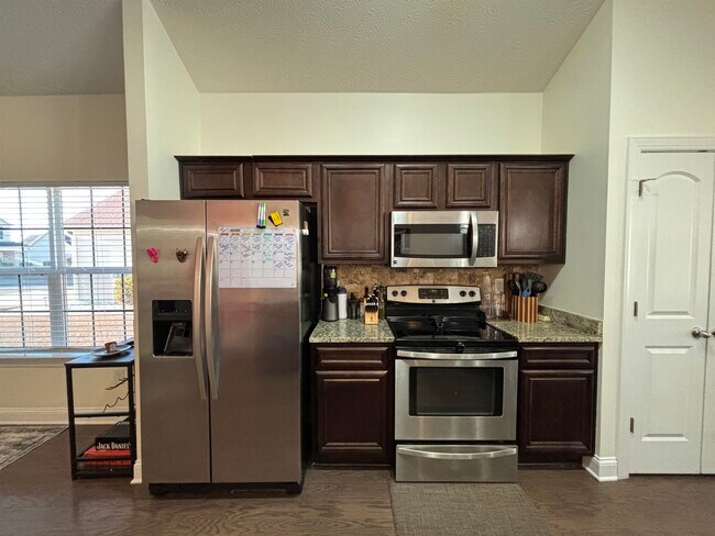 Building Photo - 343 Camrose Wy