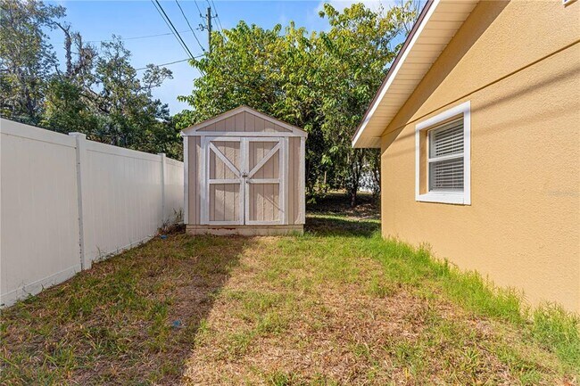 Building Photo - 8623 Parkway Cir