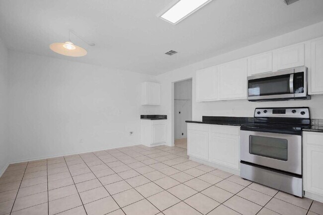 Building Photo - Spacious 4-Bedroom Rental Home in Cibolo, ...