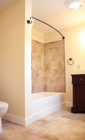 Building Photo - 108 N Winooski Ave