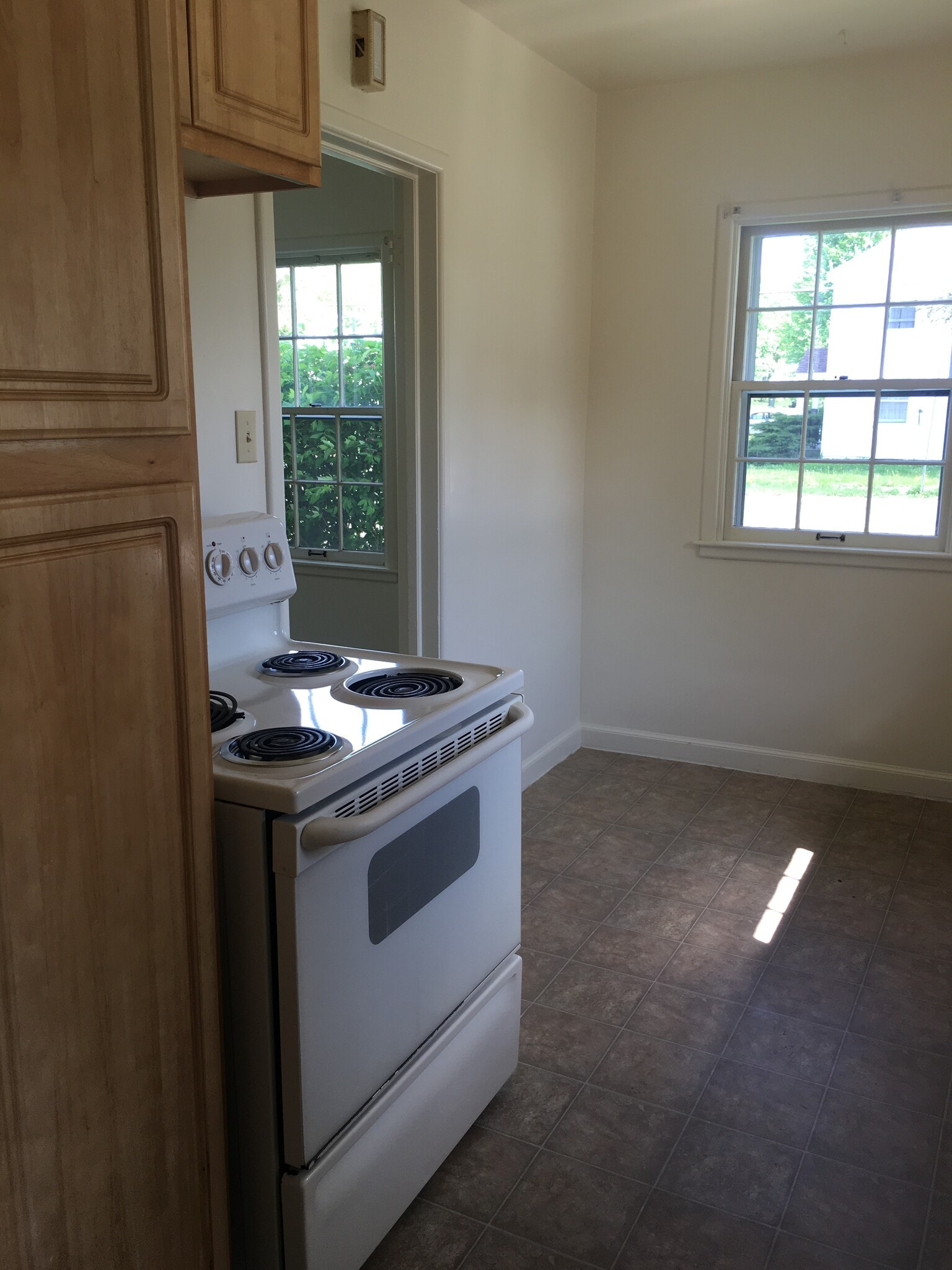 Building Photo - 1230 Harding Ave