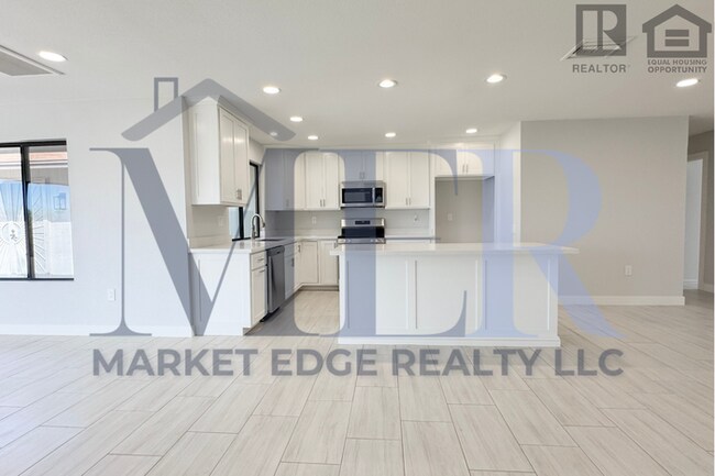 Building Photo - 3Bed/3Bath Home in 55+ Community in Sun Ci...