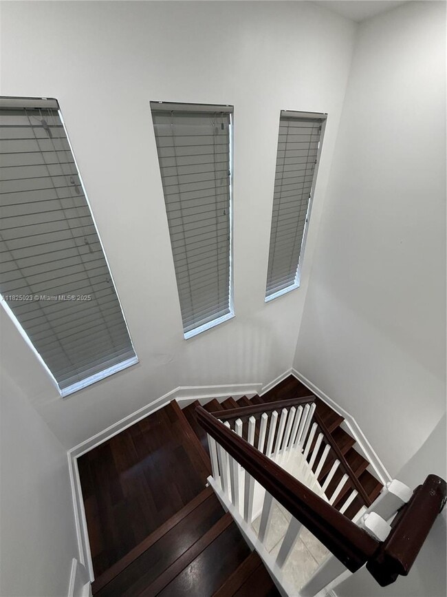 Building Photo - 8660 SW 161st Ave