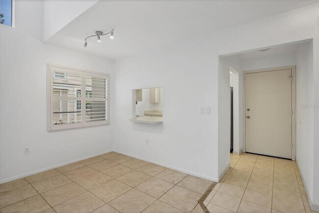 Building Photo - 5051 Village Garden Dr