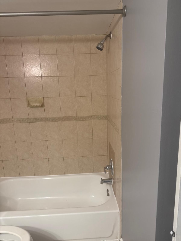 Building Photo - 406 Girard St