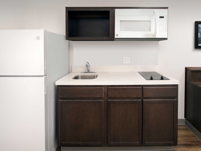 Building Photo - Furnished Studio-Las Cruces