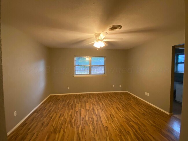 Building Photo - 3730 Rutson Dr