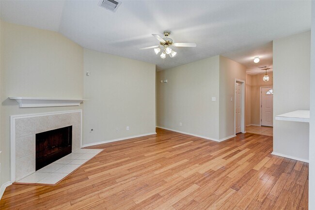 Building Photo - 5207 Flax Bourton St