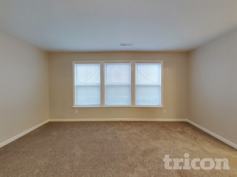 Building Photo - 3338 Deerbrook Dr