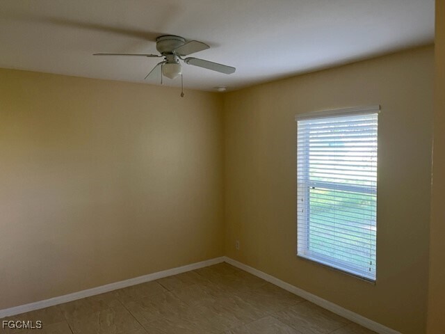 Building Photo - 1029 NE 35th Ln