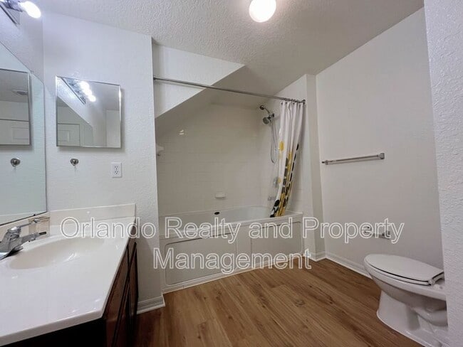 Building Photo - 2606 Lodi Cir