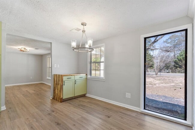 Building Photo - 1216 Old Rdg Rd E