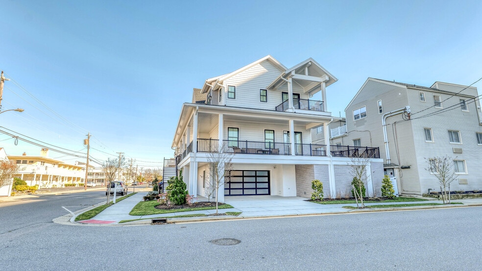 Building Photo - 101 S Madison Ave