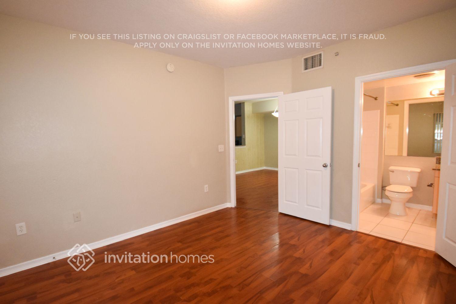 Building Photo - 2548 Centergate Dr