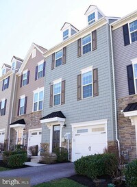 Building Photo - 132 Mulberry Dr