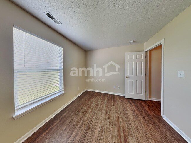 Building Photo - 9914 Cedarstone Ln