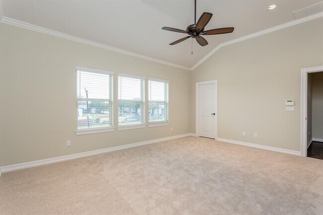Building Photo - 11131 Olympia Dr