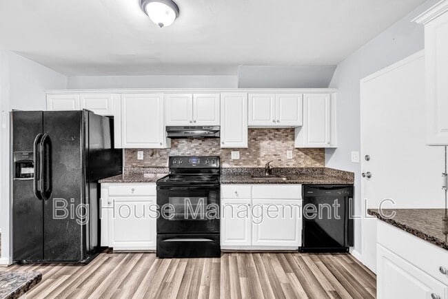 Building Photo - 4536 Reeves Pl