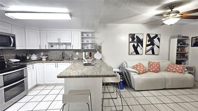 Building Photo - 520 NW 109th Ave