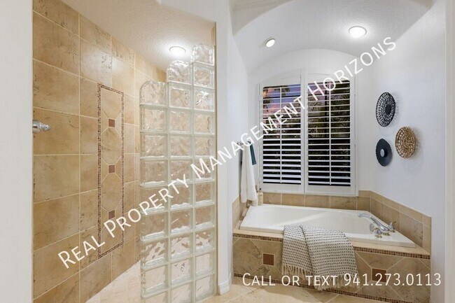 Building Photo - 4668 Tuscana Dr