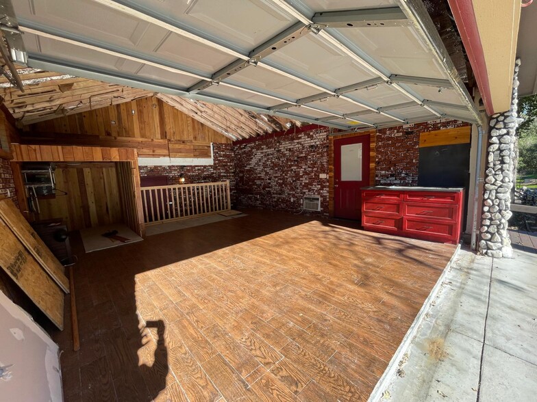 Building Photo - 148 Sherwood Dr