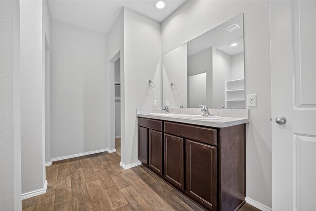 Building Photo - 2330 Georgina Falls Dr
