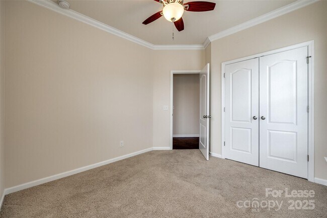 Building Photo - 327 Hawks Creek Pkwy