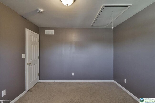 Building Photo - 2811 Kingsview Ave