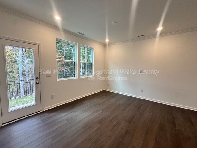 Building Photo - 1507 Crescent Townes Wy