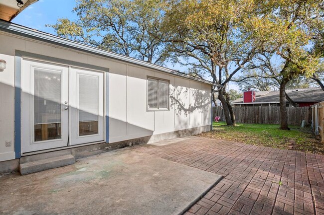 Building Photo - 7730 Croftwood Dr