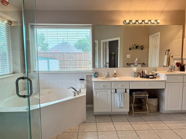 Building Photo - 1597 Castle Pines Dr
