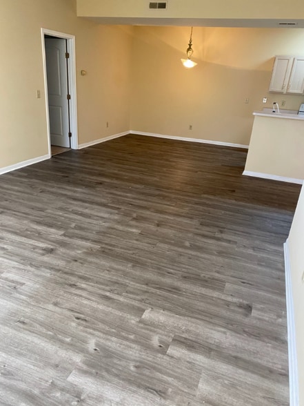 Building Photo - 4240 Endeavor Dr