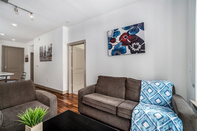 Building Photo - 1125 Pierce St