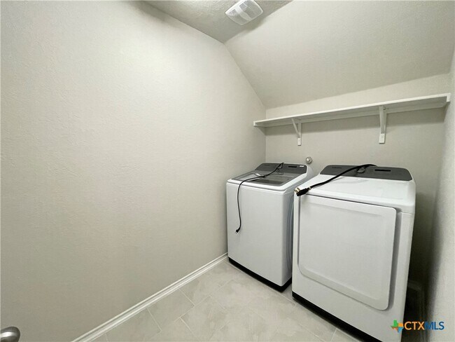 Building Photo - 29653 Spring Copper