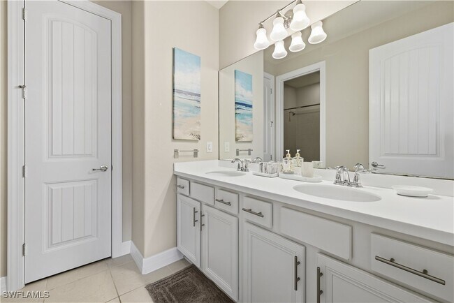 Building Photo - 7209 Wilton Dr N